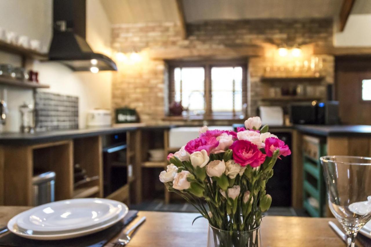 Lavender - Luxurious Barn Conversion - Blossom Farm Johnston Buitenkant foto