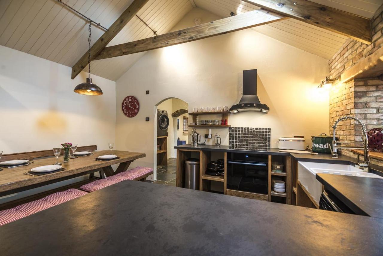 Lavender - Luxurious Barn Conversion - Blossom Farm Johnston Buitenkant foto